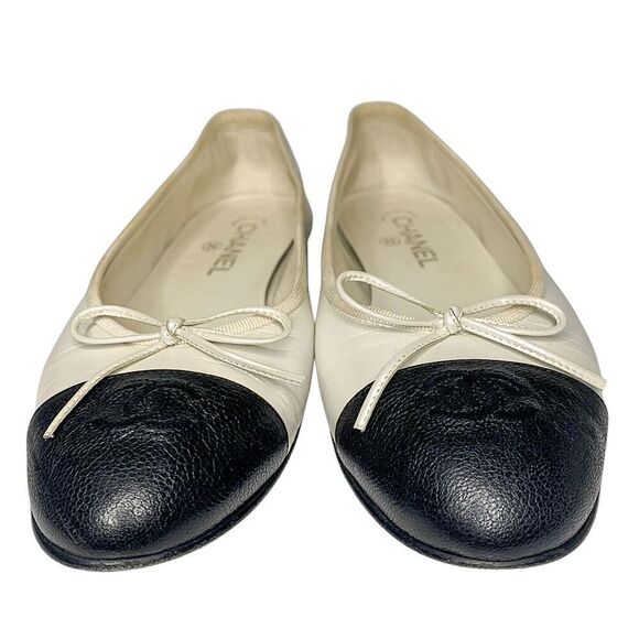 Chanel CC Cap Toe Ballet Flats Silvery White & Black Leather EU 39.5 Ballerinas - Picture 4 of 13
